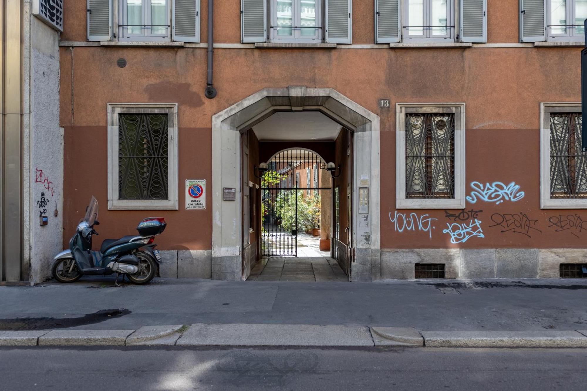 Loft Di Design Centro Milano Apartment Bagian luar foto